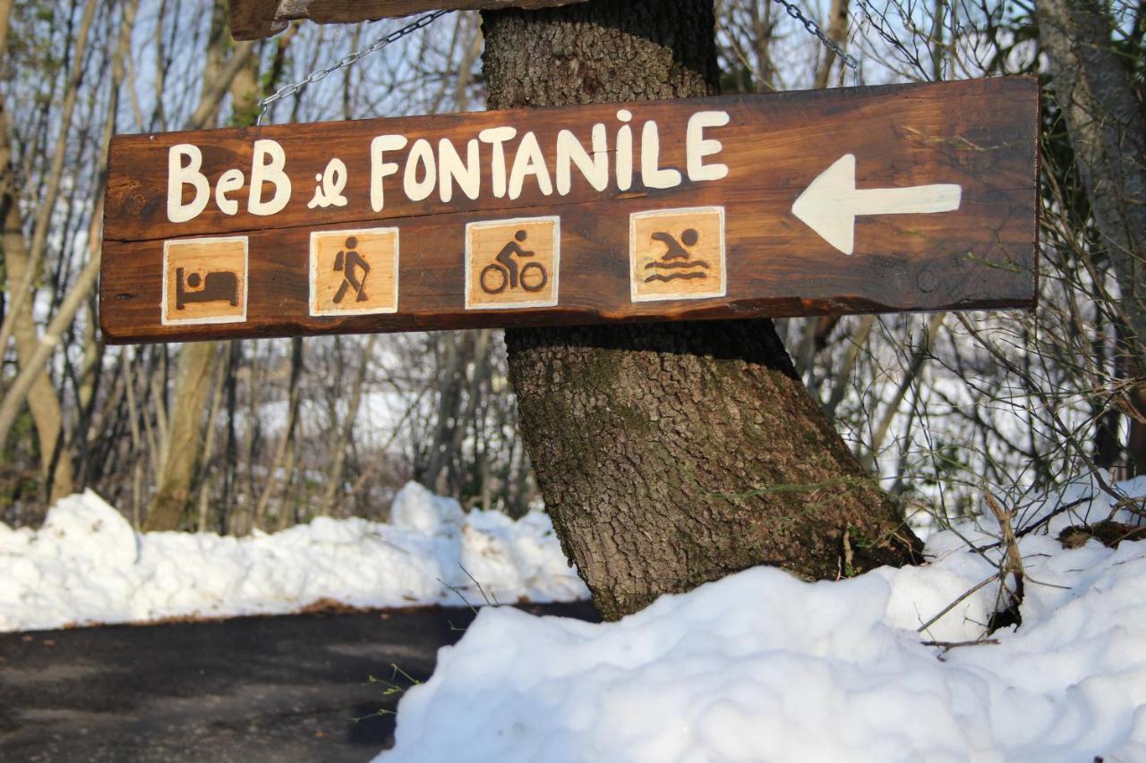 Casale Fontanile Bed And Breakfast Smerillo 외부 사진